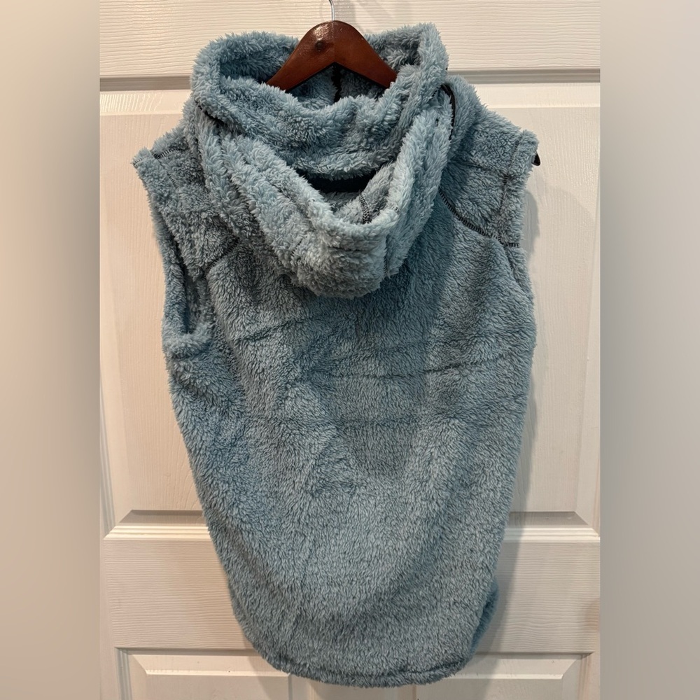 i 5 Apparel Women's High Pile Fleece Vest With Hood Size XL Blue NWT - Picture 3 of 8